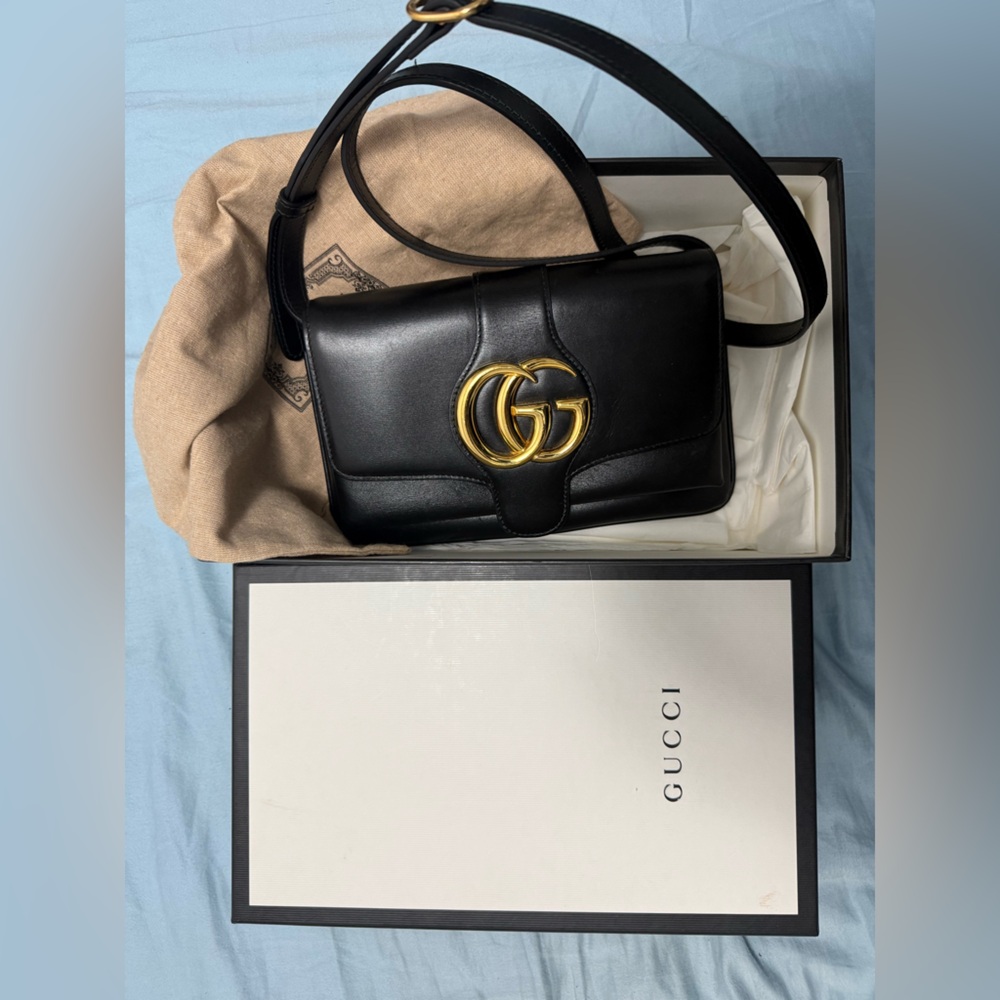 Gucci Black Leather Shoulder Bag